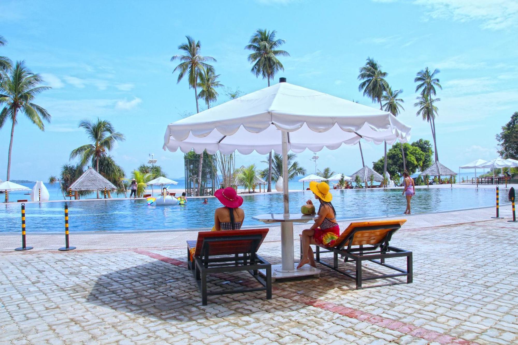 Kepri Coral Resort Galang Island Ngoại thất bức ảnh